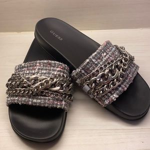 Guess Salema Flat Sandals Grey/Pink Silver Chains nice and Comfy Sz 8 Brand New